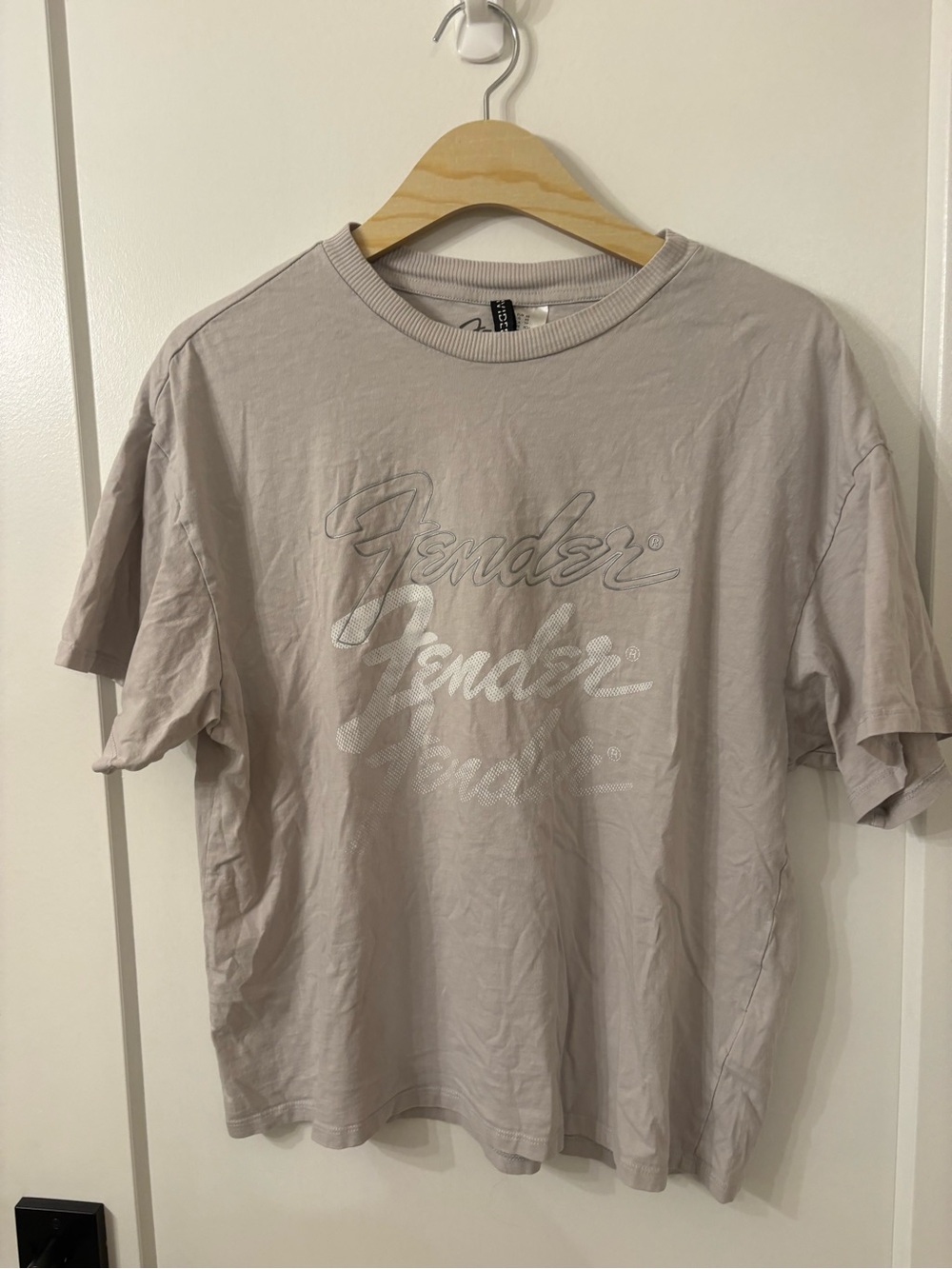 Divided Light grey Fender Logo Tee
